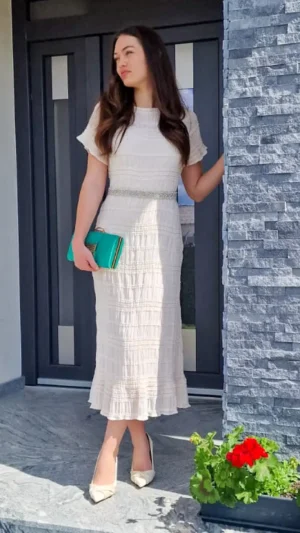 Rochie eleganta crem